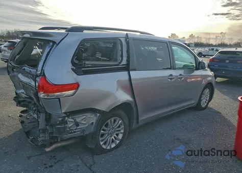 2013 Toyota Sienna Xle from USA, damaged, VIN 5TDYK3DC0DS281951